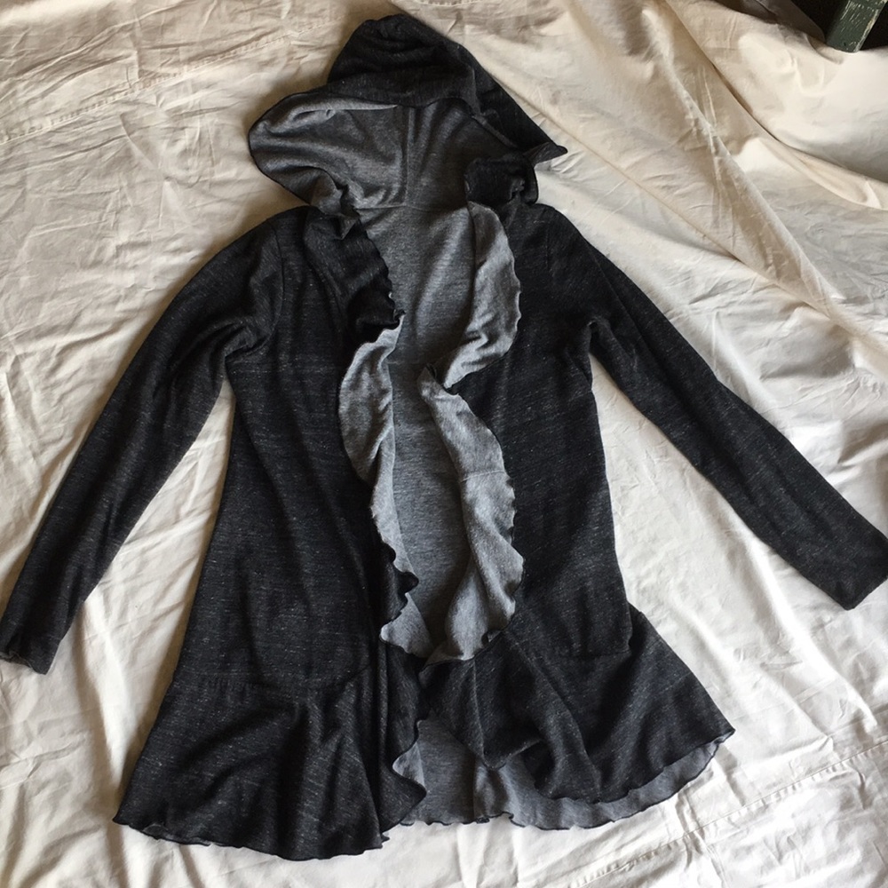 Reversible, hooded, ruffled Jersey cardigan